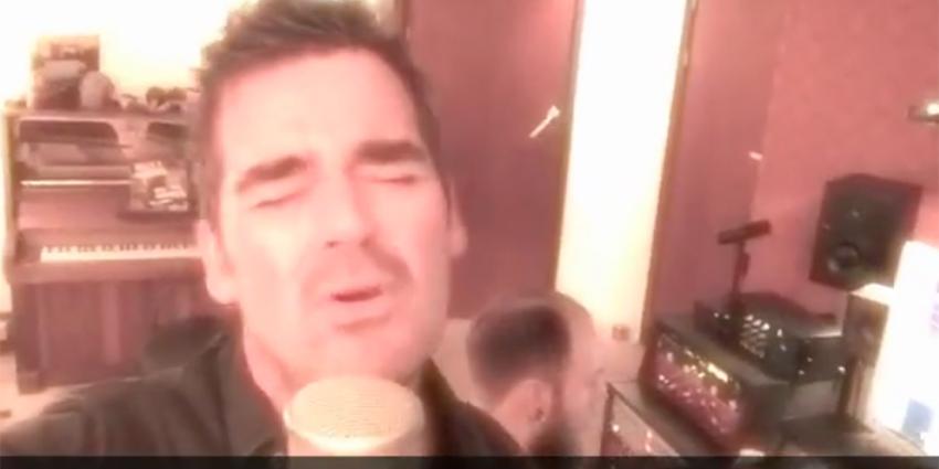 'Facebook-hit' voor Jeroen van der Boom met 'De Stilte'