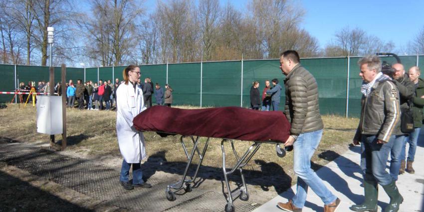 Eerste lichaam begraven op AMC-terrein om ontbinding te monitoren