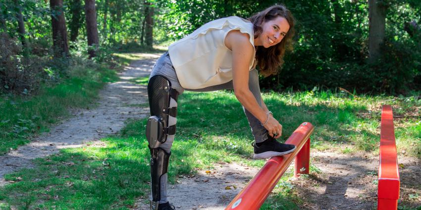 Linda met computergestuurde prothese 