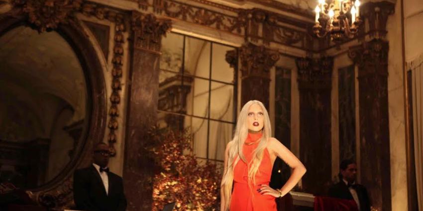 Lady Gaga's jumpsuit te koop