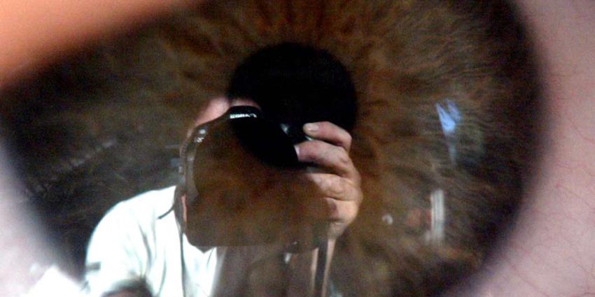 Modellenfotograaf onder vuur vanwege getinte foto&#039;s van minderjarige meisjes