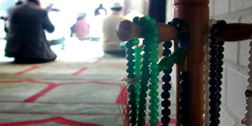 Miljoenen uit Koeweit en Saoedi-Arabië naar Nederlandse moskeeën