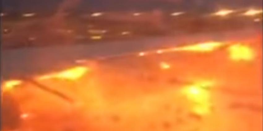Motor- en vleugel in brand tijdens noodlanding Singapore Airlines