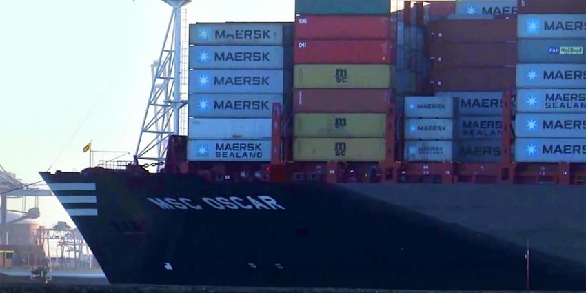 Grootste containerschip MSC aangekomen in Rotterdamse haven