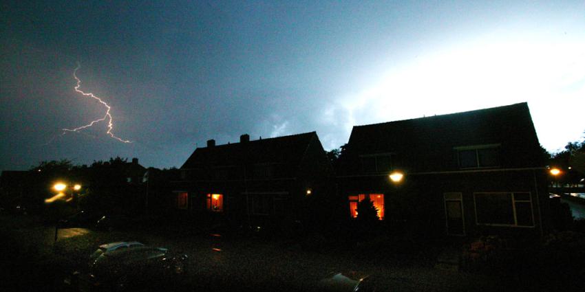KNMI waarschuwt met code geel voor onweersbuien