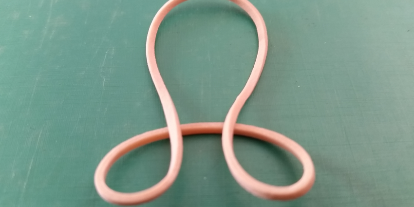 elastiek in vorm penis