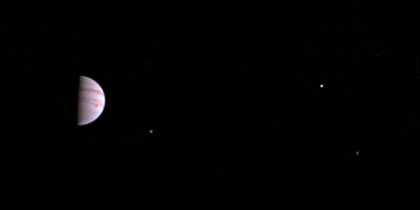 Eerste foto van Jupiter gemaakt door Ruimtesonde Juno