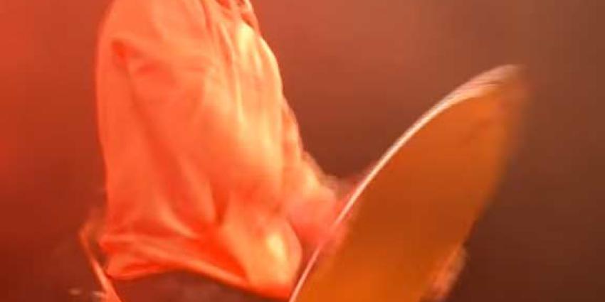 Schaatsers betreuren gewonden na 'plaatgooien' 