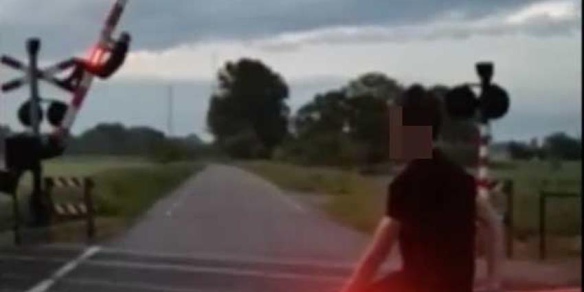 ProRail pakt spoorboomhangers aan