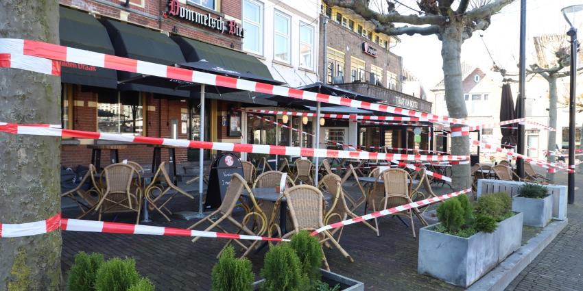 Horecaondernemer zet terras buiten