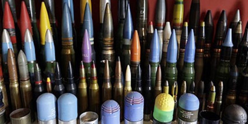 Wapens en grote hoeveelheid munitie aangetroffen bij controle