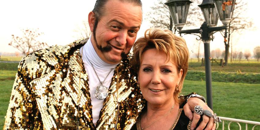 Ronnie Ruysdael doet het met Marianne Weber 