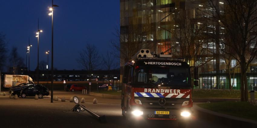 Prullenbak in brand in ziekenhuis