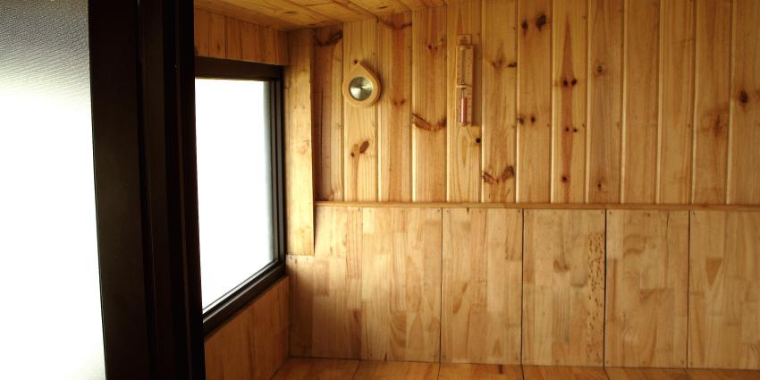 Oproep tot 'stilte' in sauna leidt tot kopstoot