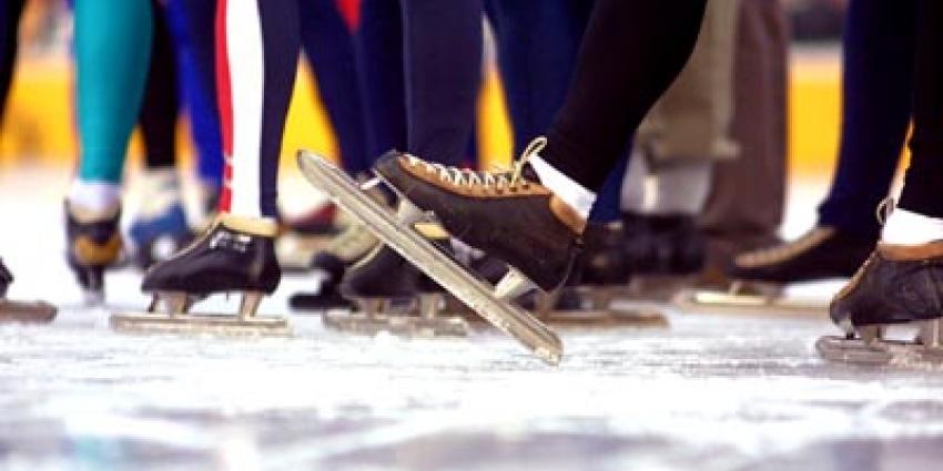 Foto van schaatsers op kunstijs | Archief EHF