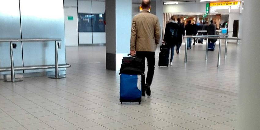 schiphol-douane-passagiers