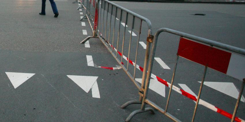 Schipholweg opgeschoven door zandverschuiving