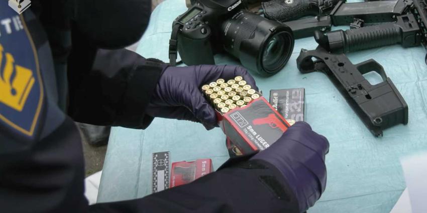 semiautomatisch-vuurwapen-munitie-politie