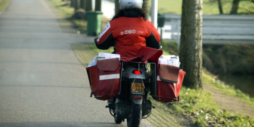 TNT zakt verder weg in rode cijfers