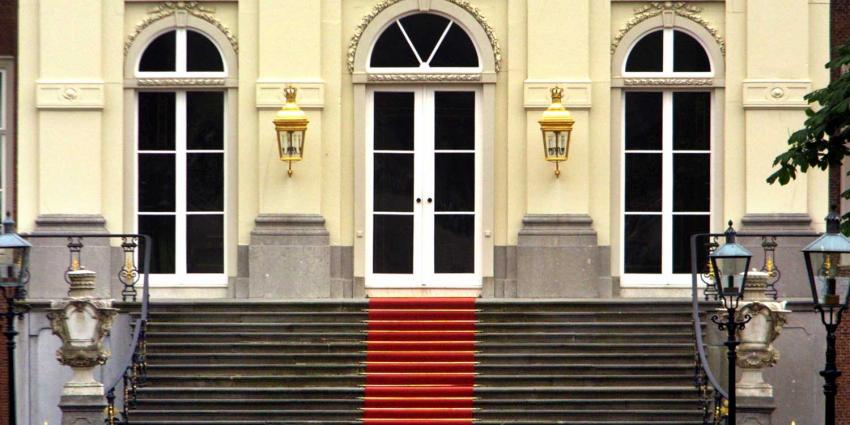 Opknapbeurt paleis Huis ten Bosch valt 4,1 miljoen euro duurder uit