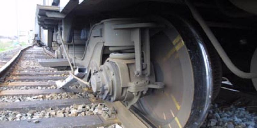 Foto van onderstel ontspoorde trein | Archief EHF