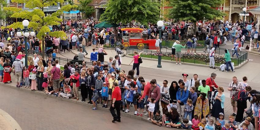 1 op 3 krijgt telefoon van baas op vakantie