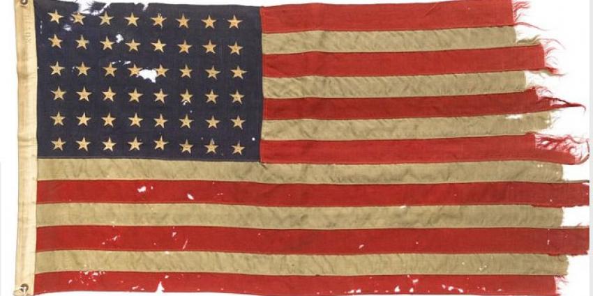 Amerikaanse D-Day vlag nu te zien in Nationaal Militair Museum