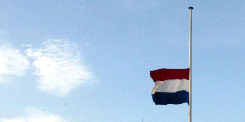 Nederlandse-vlag-halfstok