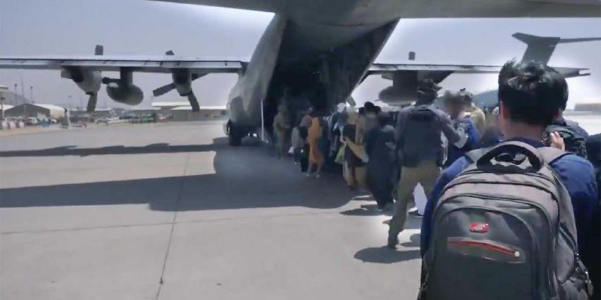 vliegtuig-evacuatie-afghanistan-defensie