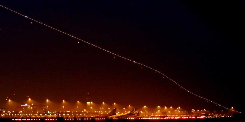 vliegtuig-nacht-donker-schiphol