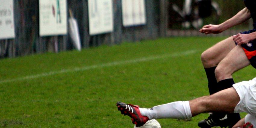 voetbalveld-toeschouwers