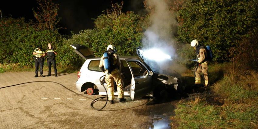 Brandweer blust auto zonder wielen in Rolde