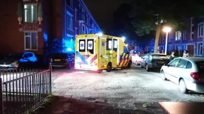 Ambulance vervoerd slachtoffer naar ziekenhuis