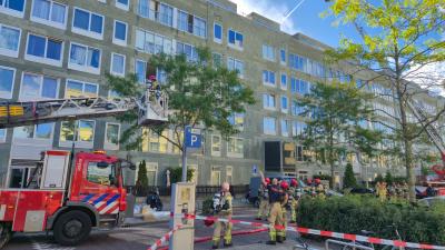 Autoladder wordt in positie gebracht