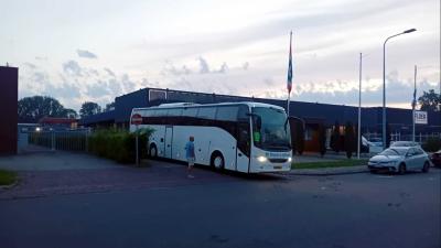 asiel-opvang-congrescentrum-hanzeplaza-touringcar