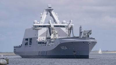 marineschip-Den-Helder