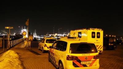 Foto van gewonde op vissersboot in Delfzijl | MV