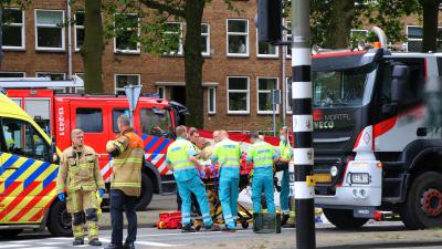 Hulpdiensten ontfermen zich over slachtoffer