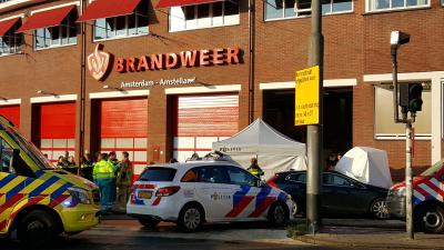 hulpverleners voor brandweerkazerne