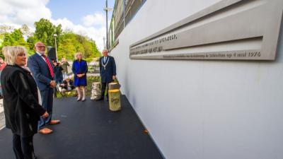 Foto van gedenkteken treinramp 1976