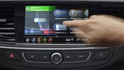 Infotainment van nieuwste generatie debuteert in Opel Insignia