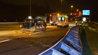 Automobilist raakte gewond na botsing met vangrail op snelweg A2 bij Vught