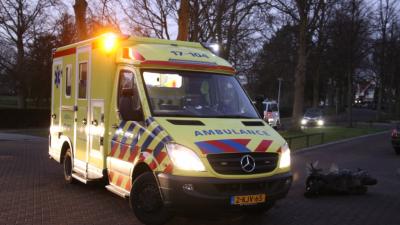 Scooterrijder gewond na aanrijding in Schiedam