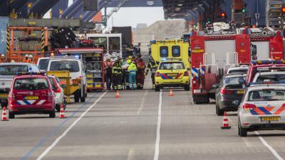 Foto van ongeval haven Rotterdam | Flashphoto | www.flashphoto.nl