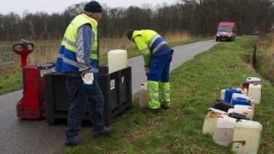 Foto van afval in de natuur | Archief FBF.nl