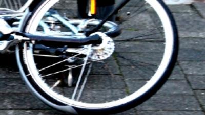 Foto van fiets op de grond | Archief FBF.nl