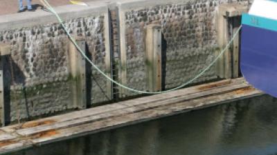 “Kabinet belast Noord-Nederlandse scheepvaart”