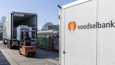 Voedelbank krijgt pakketten van Defensie