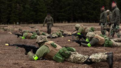 Mariniers trainen soldaten