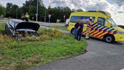 auto naast de weg
